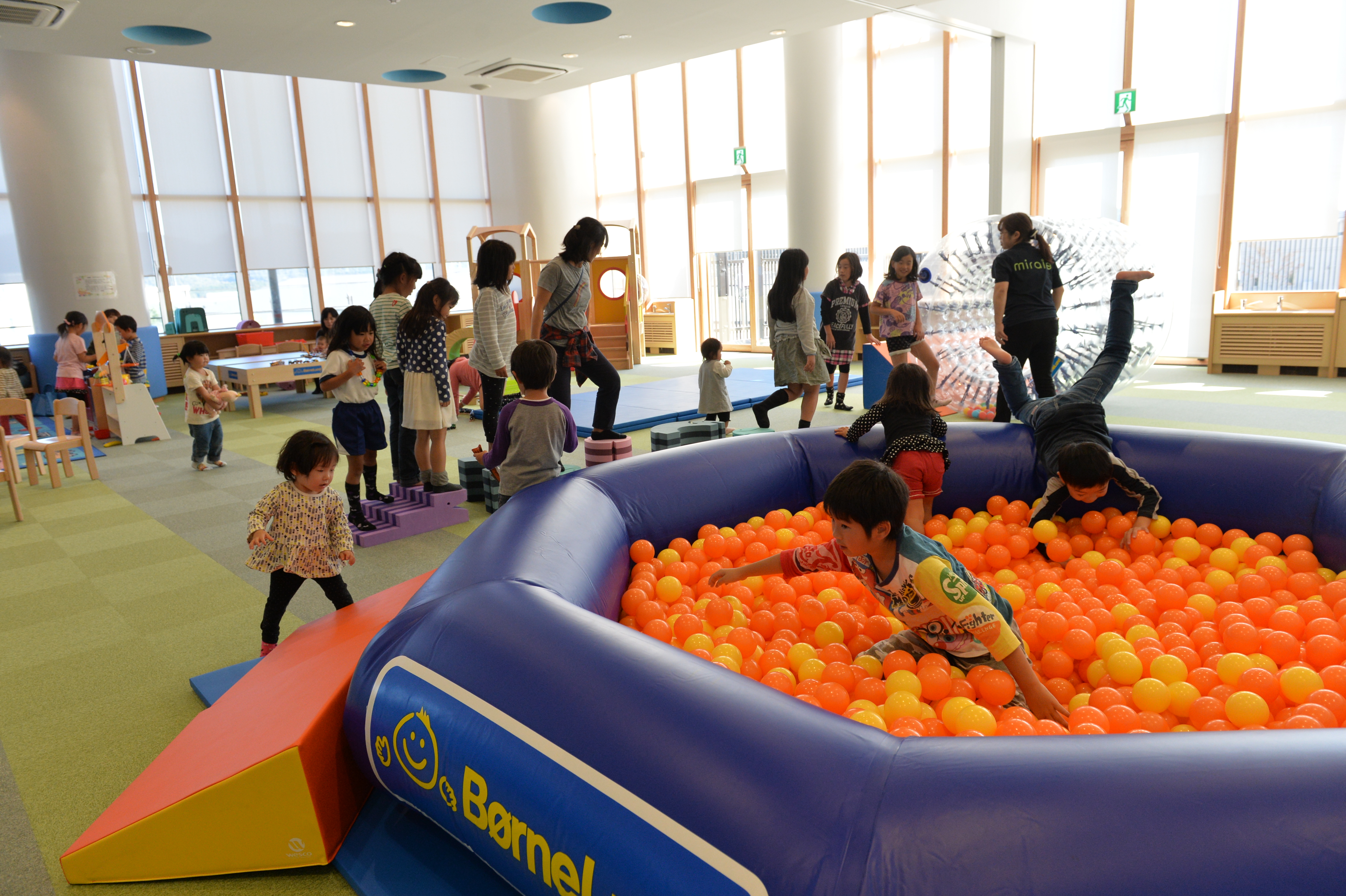 西脇市茜が丘複合施設Miraie(みらいえ) こどもプラザ