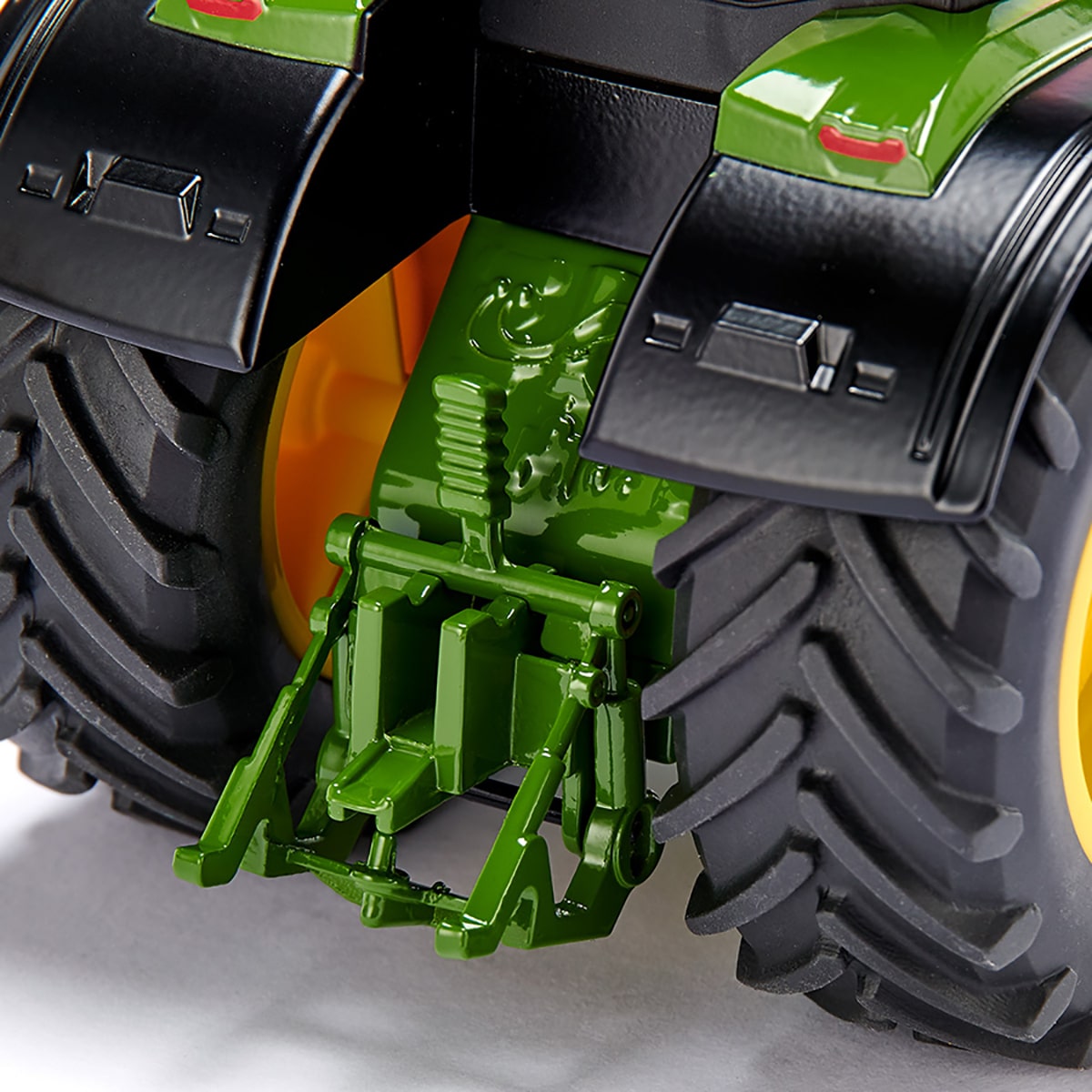 John Deere トラクター 8R 370: ｜教育・保育関係者向けサイト