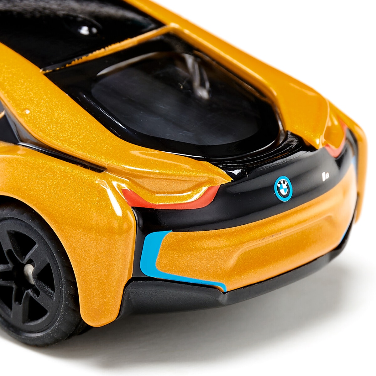 BMW i8: ｜教育・保育関係者向けサイトPLAYSCAPE｜ボーネルンド